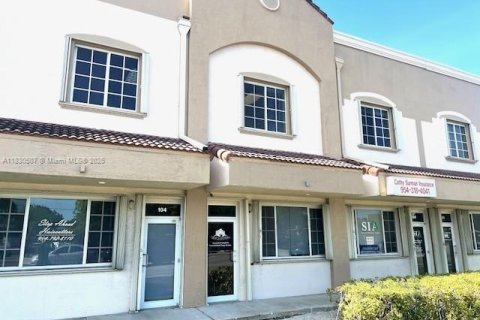 Propiedad comercial en venta en Davie, Florida № 1813997 - foto 1