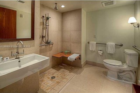 Снять в аренду кондоминиум в Майами-Бич, Флорида 2 спальни, 82.4м2, № 1928322 - фото 18