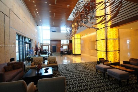 Снять в аренду кондоминиум в Майами-Бич, Флорида 2 спальни, 82.4м2, № 1928322 - фото 4