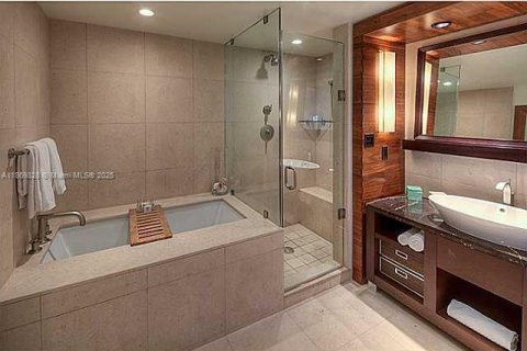 Снять в аренду кондоминиум в Майами-Бич, Флорида 2 спальни, 82.4м2, № 1928322 - фото 14