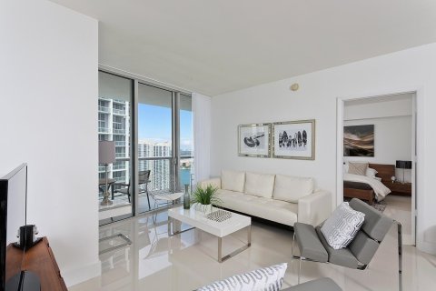 Condominio en venta en Miami, Florida, 2 dormitorios, 123.28 m2 № 2082864 - foto 7