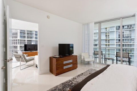 Condominio en venta en Miami, Florida, 2 dormitorios, 123.28 m2 № 2082864 - foto 15