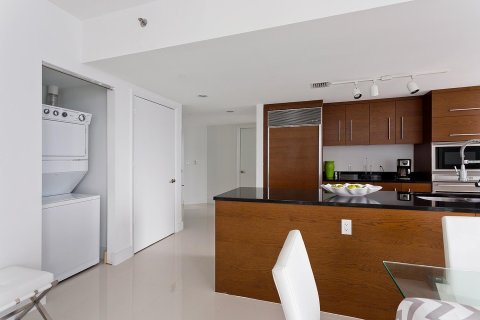 Condominio en venta en Miami, Florida, 2 dormitorios, 123.28 m2 № 2082864 - foto 13