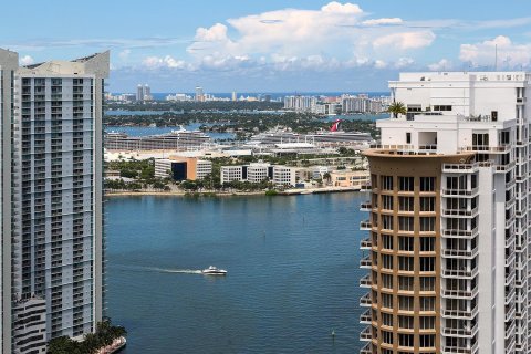 Condominio en venta en Miami, Florida, 2 dormitorios, 123.28 m2 № 2082864 - foto 26