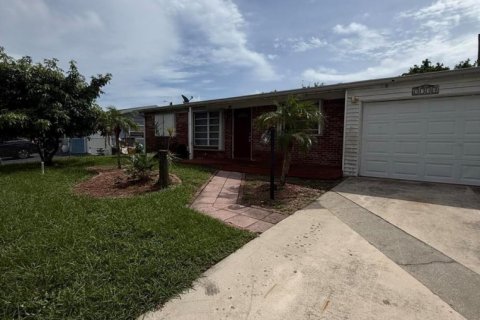 Villa ou maison à louer à Palm Beach Gardens, Floride: 4 chambres, 89.37 m2 № 2397960 - photo 2