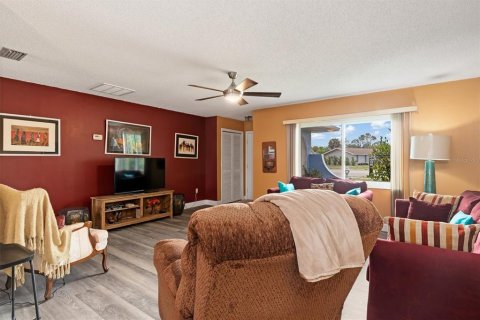 Casa en venta en Punta Gorda, Florida, 2 dormitorios, 110.93 m2 № 2113074 - foto 8