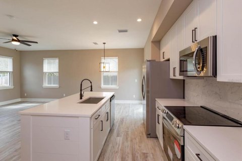 Appartement à louer à Orlando, Floride: 3 chambres, 162.67 m2 № 1917331 - photo 21