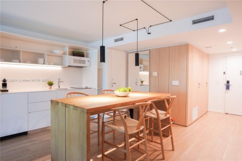 Appartement à louer à Bal Harbour, Floride: 60.11 m2 № 1761851 - photo 4