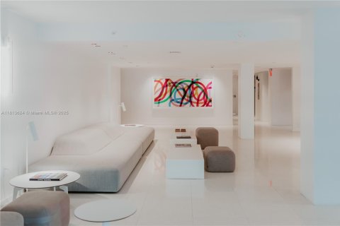 Appartement à louer à Bal Harbour, Floride: 60.11 m2 № 1761851 - photo 15
