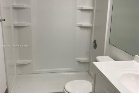 Copropriété à louer à Miami, Floride: 1 chambre, 80.08 m2 № 2023943 - photo 9