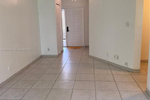 Copropriété à louer à Miami, Floride: 1 chambre, 80.08 m2 № 2023943 - photo 6