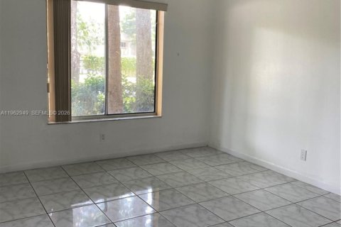 Copropriété à louer à Miami, Floride: 1 chambre, 80.08 m2 № 2023943 - photo 7