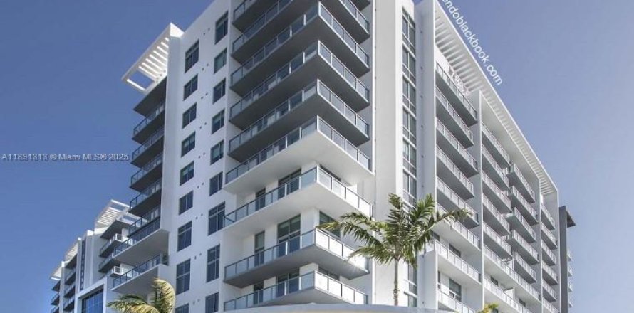 Condo in Miami, Florida, 1 bedroom  № 1944113
