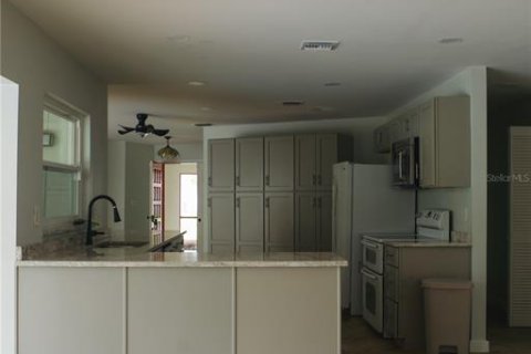 Villa ou maison à louer à Orlando, Floride: 4 chambres, 221.29 m2 № 2406459 - photo 9
