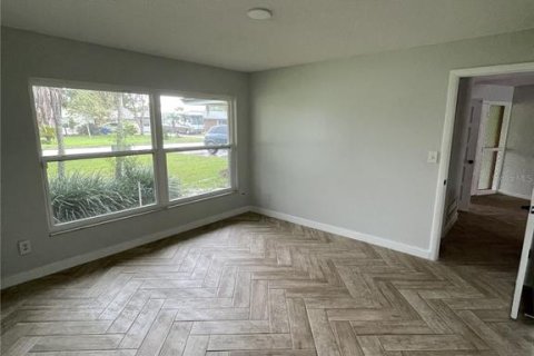 Villa ou maison à louer à Orlando, Floride: 4 chambres, 221.29 m2 № 2406459 - photo 11
