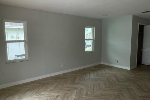 Villa ou maison à louer à Orlando, Floride: 4 chambres, 221.29 m2 № 2406459 - photo 12
