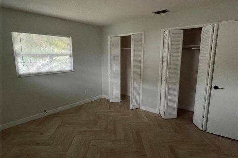 Villa ou maison à louer à Orlando, Floride: 4 chambres, 221.29 m2 № 2406459 - photo 16