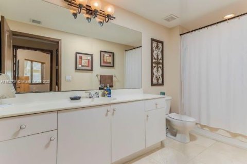 Copropriété à vendre à Doral, Floride: 3 chambres, 231.33 m2 № 1966268 - photo 15