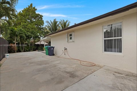 Casa en venta en Homestead, Florida, 3 dormitorios, 111.48 m2 № 1976852 - foto 21