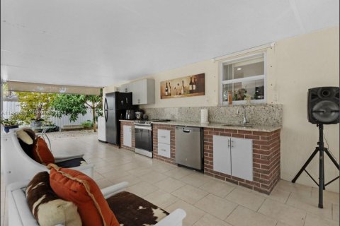 Casa en venta en Homestead, Florida, 3 dormitorios, 111.48 m2 № 1976852 - foto 17