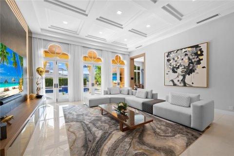 House in Aventura, Florida 5 bedrooms, 669.08 sq.m. № 1951094 - photo 8
