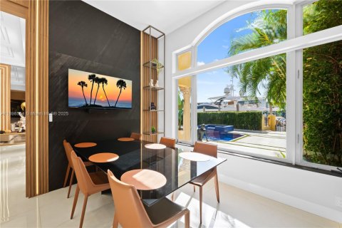 House in Aventura, Florida 5 bedrooms, 669.08 sq.m. № 1951094 - photo 20