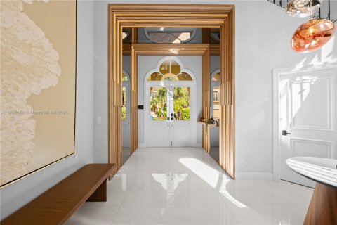 House in Aventura, Florida 5 bedrooms, 669.08 sq.m. № 1951094 - photo 25