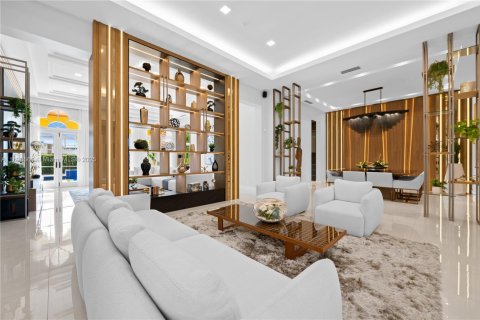 House in Aventura, Florida 5 bedrooms, 669.08 sq.m. № 1951094 - photo 11