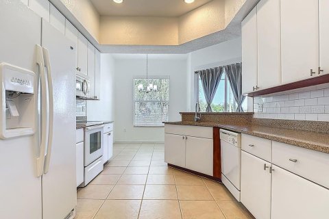 House in Fort Myers, Florida 3 bedrooms, 169.92 sq.m. № 1894439 - photo 13