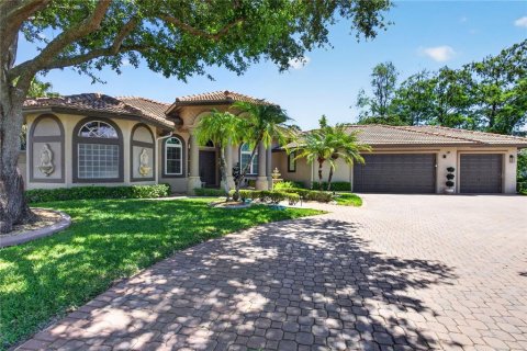 House in Parkland, Florida 7 bedrooms, 544.31 sq.m. № 2149243 - photo 6