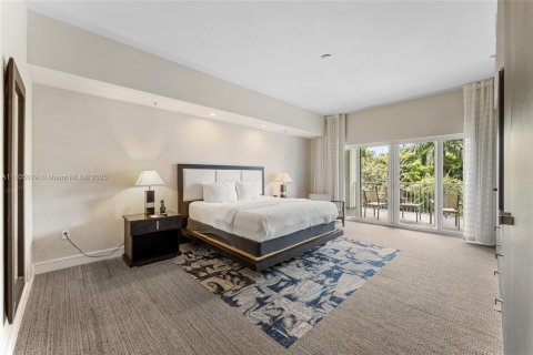 Condo in Doral, Florida, 3 bedrooms  № 1959596 - photo 11