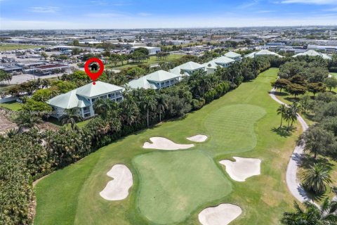 Condo in Doral, Florida, 3 bedrooms  № 1959596 - photo 23