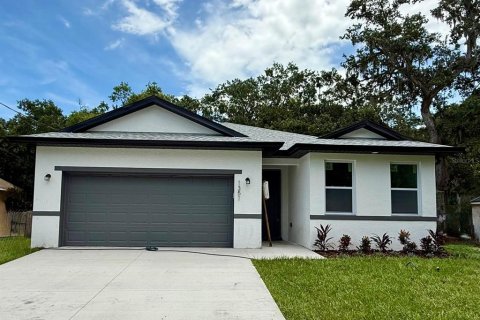 House in Sanford, Florida 4 bedrooms, 159.79 sq.m. № 1822988 - photo 1