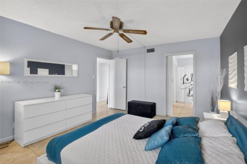 Condo in Margate, Florida, 1 bedroom  № 2005265 - photo 13