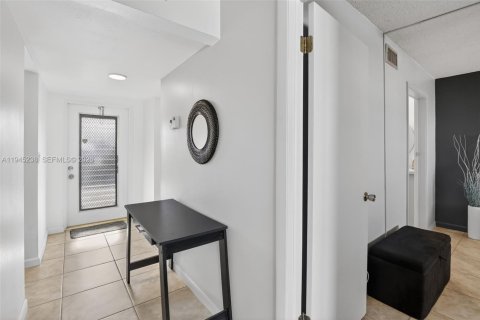 Condo in Margate, Florida, 1 bedroom  № 2005265 - photo 10