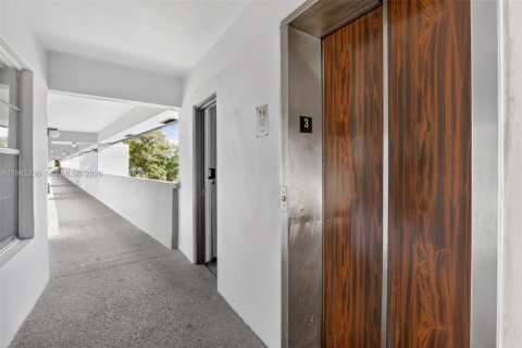 Condo in Margate, Florida, 1 bedroom  № 2005265 - photo 20