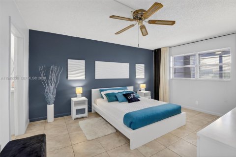 Condo in Margate, Florida, 1 bedroom  № 2005265 - photo 11