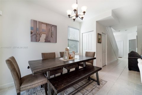 Touwnhouse à vendre à Homestead, Floride: 3 chambres, 123.37 m2 № 1990426 - photo 9