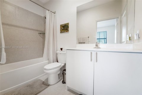 Touwnhouse à vendre à Homestead, Floride: 3 chambres, 123.37 m2 № 1990426 - photo 11