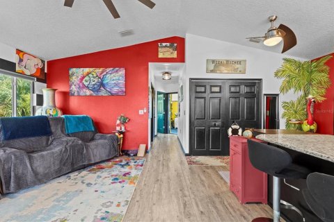 House in Weeki Wachee, Florida 2 bedrooms, 85.93 sq.m. № 1803061 - photo 30