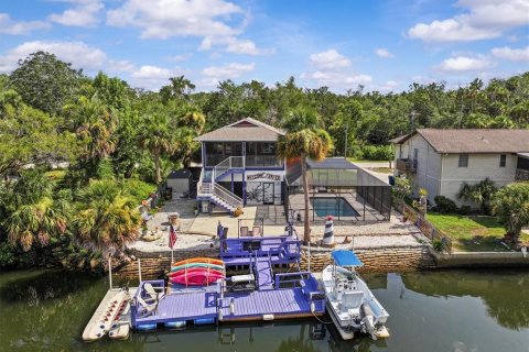House in Weeki Wachee, Florida 2 bedrooms, 85.93 sq.m. № 1803061 - photo 9