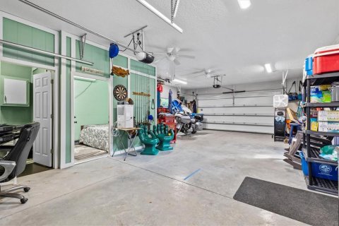 House in Weeki Wachee, Florida 2 bedrooms, 85.93 sq.m. № 1803061 - photo 16