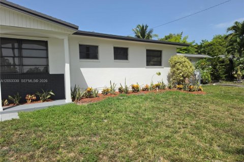 House in Cutler Bay, Florida 3 bedrooms, 102.56 sq.m. № 2259993 - photo 8