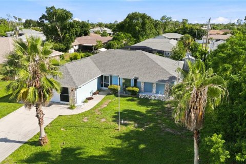 Villa ou maison à Englewood, Floride 3 chambres, 193.24 m2 № 2347494