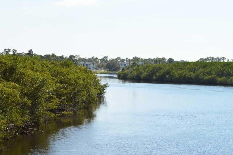 Immobilier commercial à Port St. Lucie, Floride № 2184459