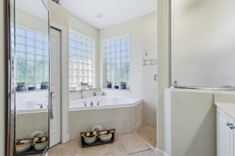 Casa en venta en Sarasota, Florida, 4 dormitorios, 252.69 m2 № 2420579 - foto 20