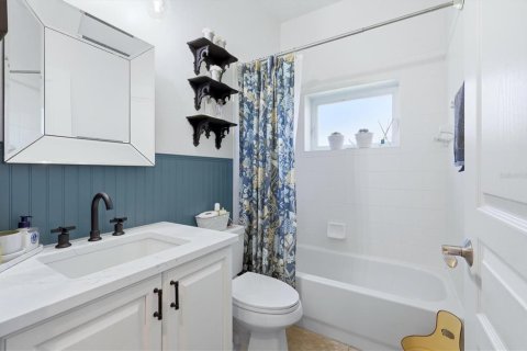Casa en venta en Sarasota, Florida, 4 dormitorios, 252.69 m2 № 2420579 - foto 22