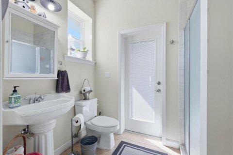 Casa en venta en Sarasota, Florida, 4 dormitorios, 252.69 m2 № 2420579 - foto 24