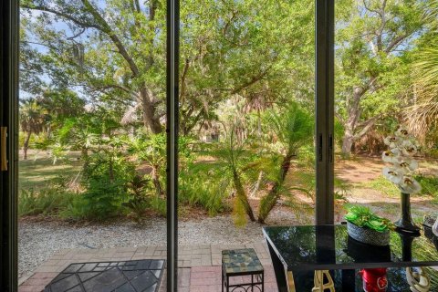 Condo in Sarasota, Florida, 2 bedrooms № 2166887 - photo 20