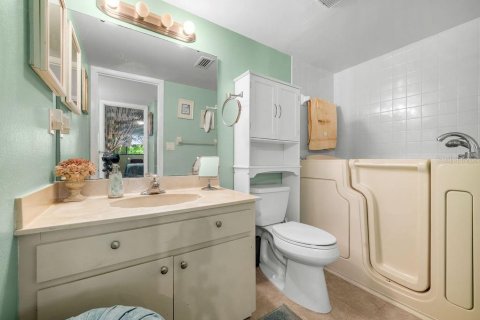 Condo in Sarasota, Florida, 2 bedrooms № 2166887 - photo 13